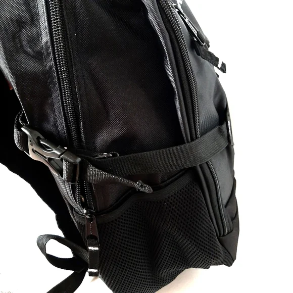 NEW Reebok Unisex Backpack - Picture 4 of 8